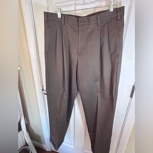 Izod Men's Tan Chinos